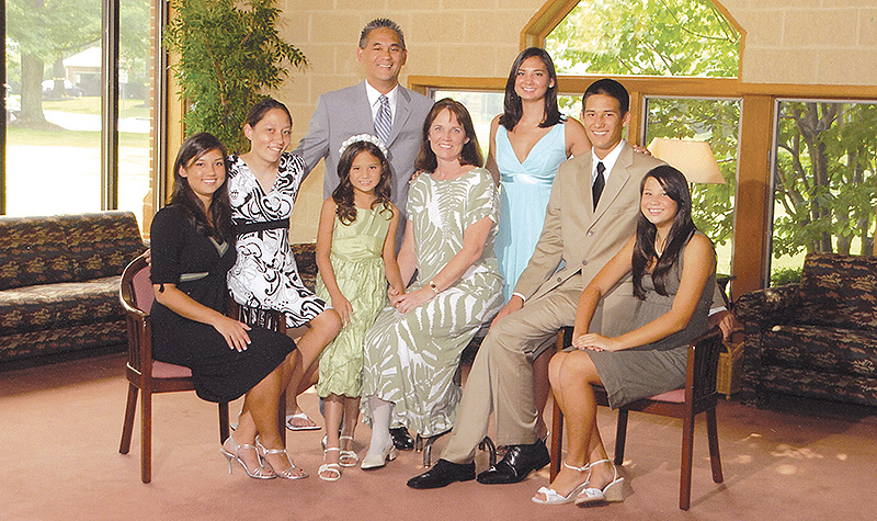 Drs. Uehara and their family